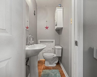 601 Wave Court - Photo Thumbnail 44