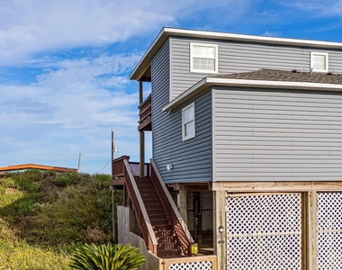 601 Wave Court - Photo Thumbnail 4
