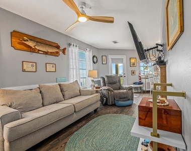 601 Wave Court - Photo Thumbnail 13