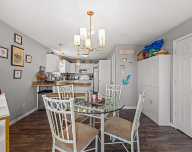 601 Wave Court - Photo Thumbnail 17