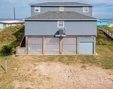 601 Wave Court - Photo Thumbnail 3