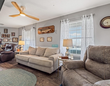 601 Wave Court - Photo Thumbnail 14