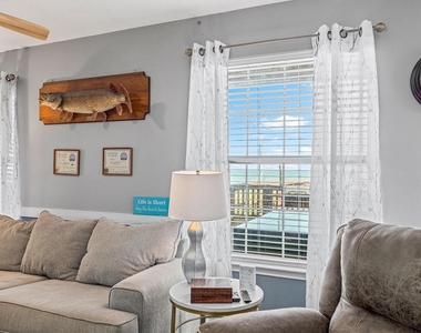 601 Wave Court - Photo Thumbnail 15