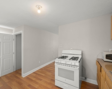 303 Linwood Street - Photo Thumbnail 2