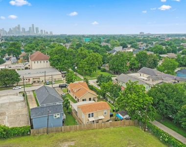 303 Linwood Street - Photo Thumbnail 19