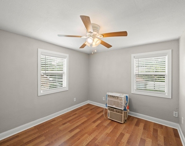 303 Linwood Street - Photo Thumbnail 9