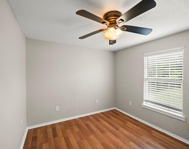 303 Linwood Street - Photo Thumbnail 11
