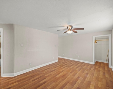 303 Linwood Street - Photo Thumbnail 7