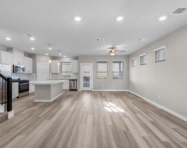 1514 Blue Acer Drive - Photo Thumbnail 8