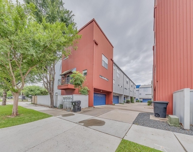 2809 Crawford Street - Photo Thumbnail 14