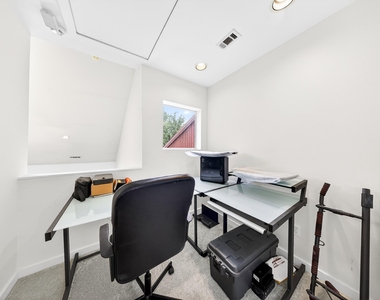 2809 Crawford Street - Photo Thumbnail 11