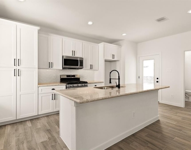 4705 Idaho Street - Photo Thumbnail 16