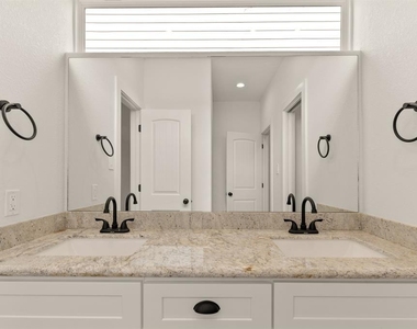 4705 Idaho Street - Photo Thumbnail 7