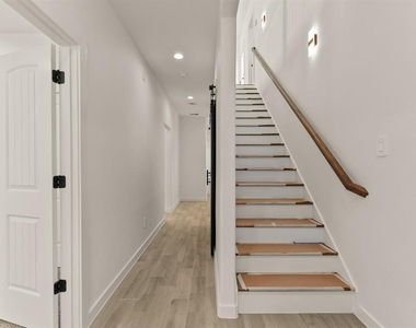 4705 Idaho Street - Photo Thumbnail 13