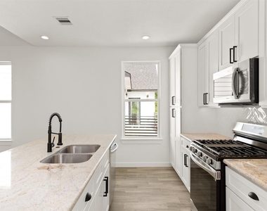 4705 Idaho Street - Photo Thumbnail 17