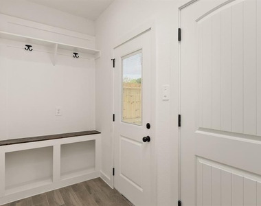 4705 Idaho Street - Photo Thumbnail 12
