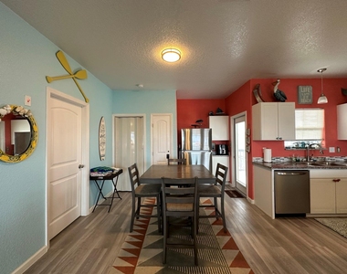 124 Howard Avenue - Photo Thumbnail 21