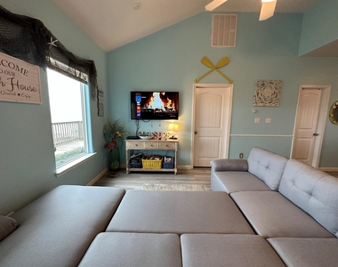 124 Howard Avenue - Photo Thumbnail 15