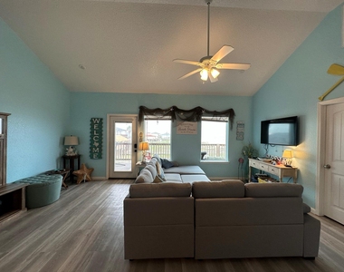 124 Howard Avenue - Photo Thumbnail 16