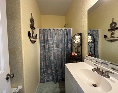 124 Howard Avenue - Photo Thumbnail 27
