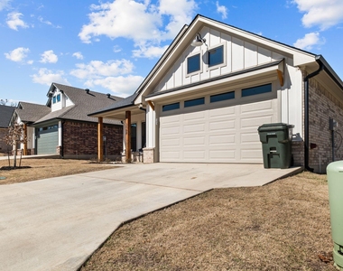 3067 Royal Garden Road - Photo Thumbnail 19