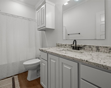 3067 Royal Garden Road - Photo Thumbnail 12