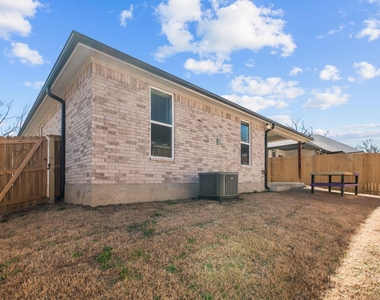 3067 Royal Garden Road - Photo Thumbnail 18