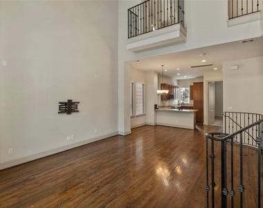 2816 Leeland Street - Photo Thumbnail 6