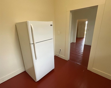 6737 Avenue E - Photo Thumbnail 8