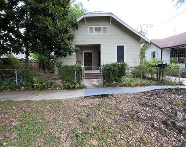 6737 Avenue E - Photo Thumbnail 16