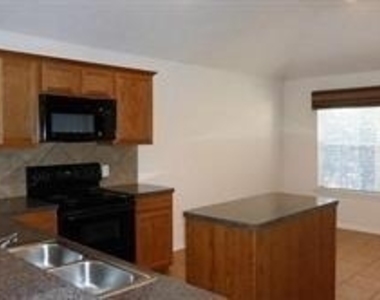 14634 Emerald Cypress Lane - Photo Thumbnail 3