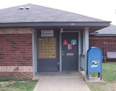 401 Jack Griffin Drive - Photo Thumbnail 3