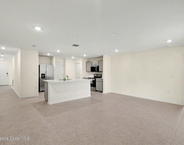 436 Wimpole Lane Sw - Photo Thumbnail 3