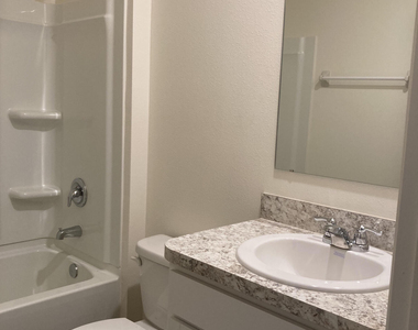 1302 Mcfarland Drive - Photo Thumbnail 6