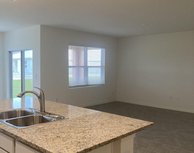 1302 Mcfarland Drive - Photo Thumbnail 1