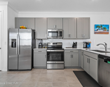 9713 Alister Drive - Photo Thumbnail 5