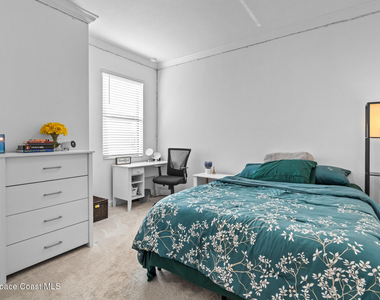9713 Alister Drive - Photo Thumbnail 12