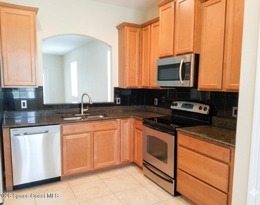 3220 Recco Place - Photo Thumbnail 3