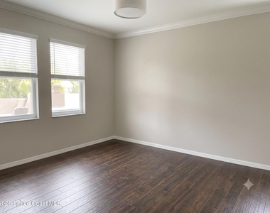 3220 Recco Place - Photo Thumbnail 10