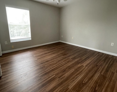 3220 Recco Place - Photo Thumbnail 22