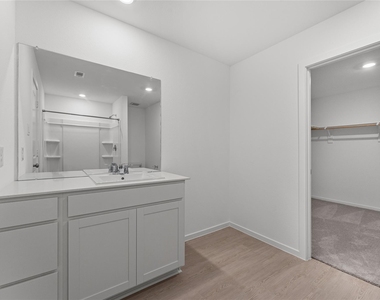 6406 Breakaway Grove Drive - Photo Thumbnail 7