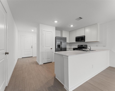 6406 Breakaway Grove Drive - Photo Thumbnail 2