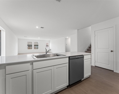 6406 Breakaway Grove Drive - Photo Thumbnail 3