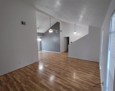 12806 Fern Forest Drive - Photo Thumbnail 5