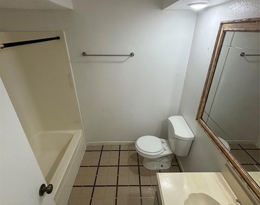 12806 Fern Forest Drive - Photo Thumbnail 17
