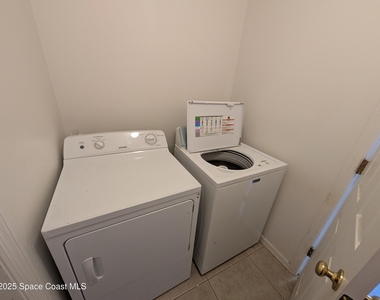 1049 Macon Drive - Photo Thumbnail 16
