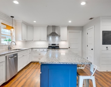 215 Perryman Road - Photo Thumbnail 12