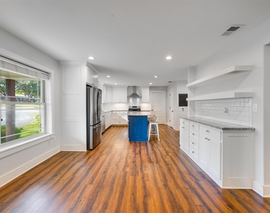 215 Perryman Road - Photo Thumbnail 9