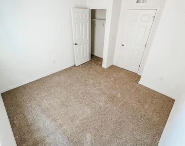 3722 Coachman Lane Se - Photo Thumbnail 6