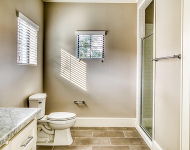 5711 Winsome Lane - Photo Thumbnail 4
